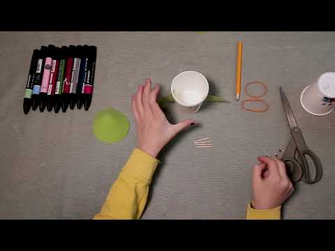 Askarrellaan lentävä raketti pahvimukeista.