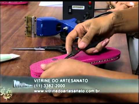 Mulher.com 08/01/2013 Andrea Bassan - Chinelos customizados 1/2