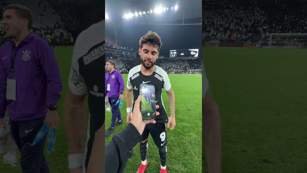 POV: você é o ADM e precisa da selfie da vitória com o artilheiro da noite! 👊🏽