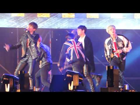 Boy in Lux - BTS - 151211