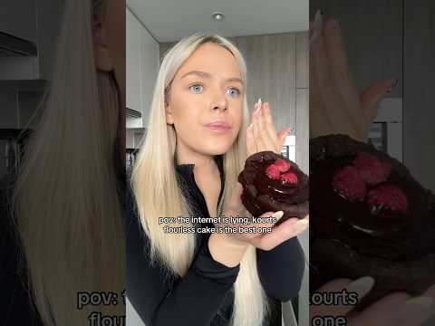 pov: kourtney’s flourless cake
