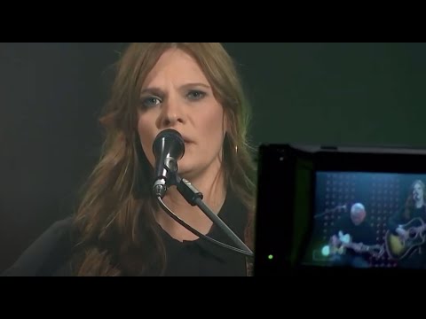 Ann Doka @ Radio Bremen | Weltfrauentag 2022 | new Nashville song WRONG