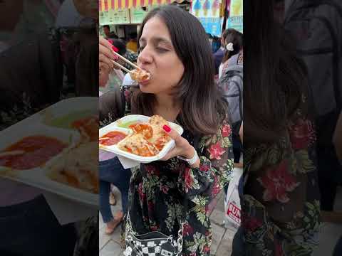 Cheap v/s expensive famous momos😱😍 | Delhi Street Food Challenge 😍 | @sosaute #shorts