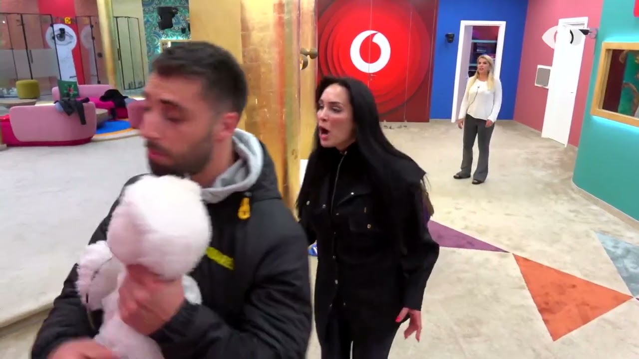 “Këtu arushin po të them”/ Agravon debati mes Erjolës dhe Meritonit