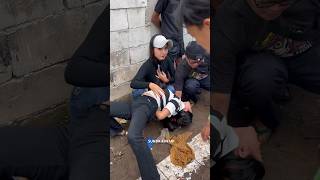 Download lagu Detik-detik cewek cantik kesurupan ndadi mp3