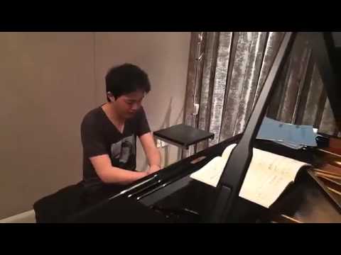 Yundi performing Appassionata at home