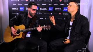 Video Snack: András Kállay-Saunders performs Running unplugged!