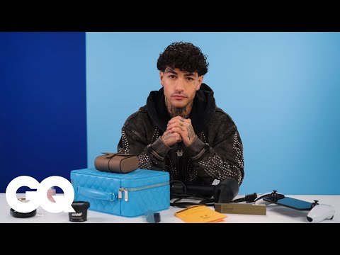 Tony Effe racconta quali sono gli oggetti di cui non può fare a meno | GQ Italia