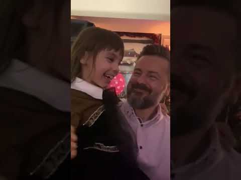 Neda Ukraden proslavila rođendan unucima, sa unukom zapevala pesmu ZORA JE