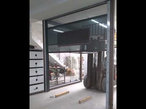 Albert Genau Cam Balkon