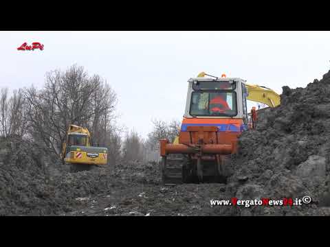 Macchine movimento terra sulla frana di Marano Gaggio Montano (Bo) 7/3/2018