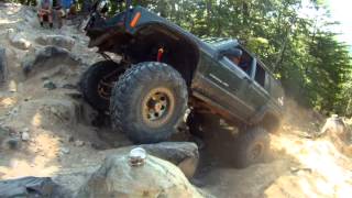 preview picture of video 'RVA Rock Crawlers 2014 Brian Golden Goes Up The Daniel Trail'