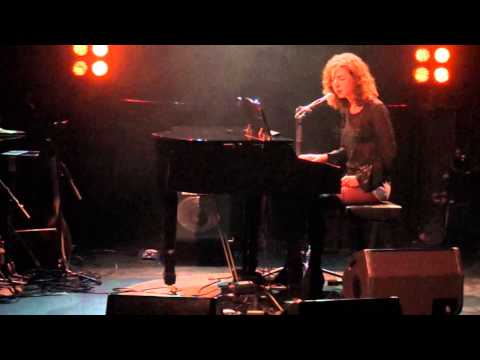 Cléa Vincent "Ton Voyage Est Fini" (Les Trois Baudets, Paris / 21.01.2015)