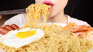 Download lagu ASMR Indomie Mi Goreng Noodles Eating Sounds Mukbang mp3