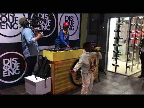 DJ Arch Jnr & Retha Bringing The Bass Up In Soweto Disoufeng