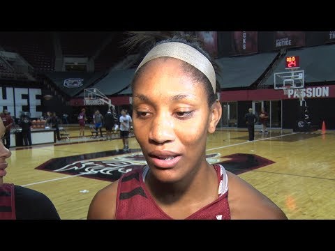 A'ja Wilson and Alexis Jennings Media Availability - 11/15/17