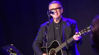 Chris Difford (from "Squeeze") sings "Tempted"