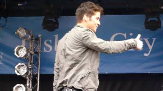 Joe McElderry - Lisburn  090411 - Smile