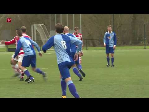 Gevangenen aan het werk bij voetbalclub