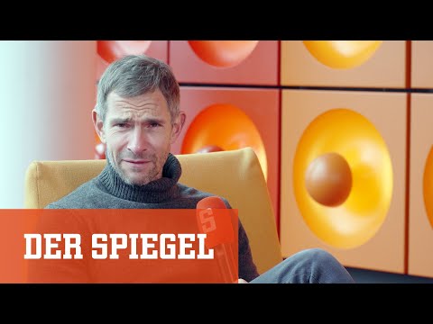Micky Beisenherz bei DER SPIEGEL FRAGT: Über Dieter Nuhr, das Dschungelcamp und die Comedy-Szene