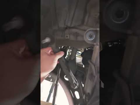 Jeep Renegade with noise in the suspension let's see what it is #shortvideo