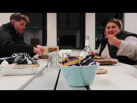 Hamy, Luca und Sandy essen Spaghetti