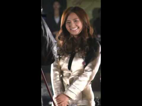 SNSD Yuri looks winks at you!!