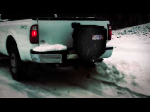 Sandbuster DC-60 | The Spreader Vibrator in the Snow