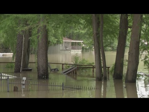 Texas flooding: Water still high in parts of Kingwood area