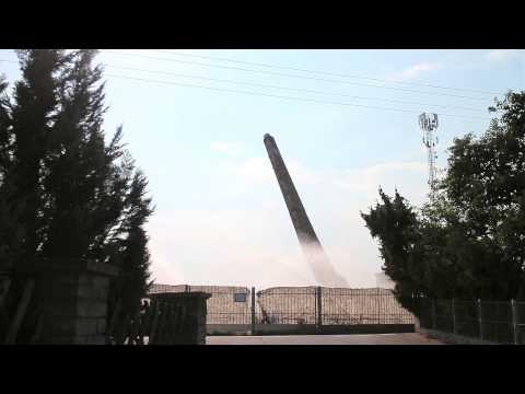 Sprengung Fabrikschlot Flaschsspinnerei Stadl-Paura