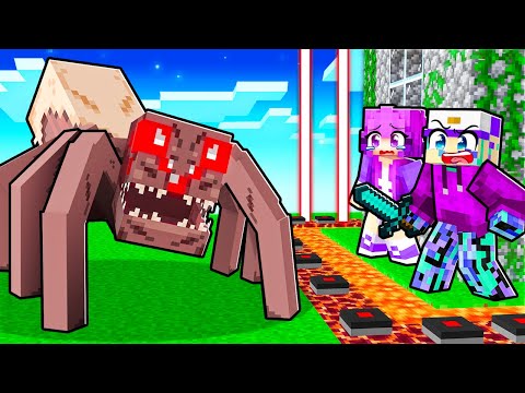 I Built a Secure Base to SURVIVE A MUTANT SPIDER!