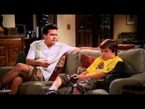 Dva a pol chlapa - Charlie sa staral o Jakea