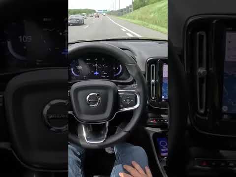 Volvo XC40 Crossover 1.5 T3 163 HP Acceleration