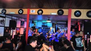 Banda Circus Mind tocando Yes no Aqualung Brasil