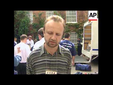 UK: LONDON: CZECH FOOTBALL TEAM ARRIVE IN TIME FOR SUNDAY'S FINAL