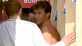 Jeremy Flores attack aussie local surfer