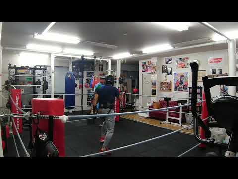 41歳(緑グローブ)VS50歳(黒グローブ)スパーリング！！
