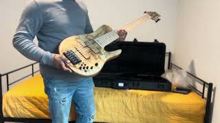 Video thumbnail for Fodera Imperial Elite 6 Unboxing!!! by Alex Maddox
