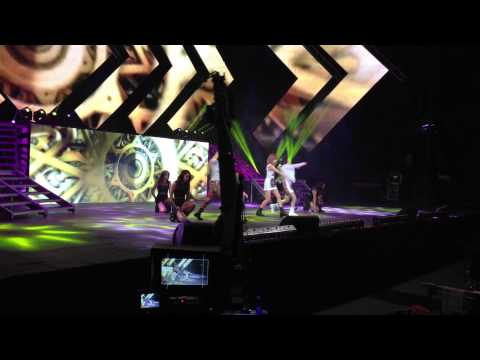 {SBS Super concert 111112} - 2ne1 - I love you