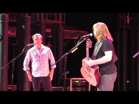 Everything Shines/Sea Of No Cares, Great Big Sea & Chris Trapper, Lowell MA