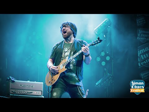 Red Beans & Pepper Sauce - World is Burning (LIVE) (HD)