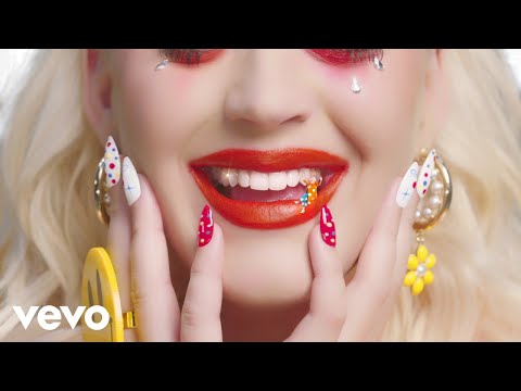 Katy Perry – Smile (Performance Video)