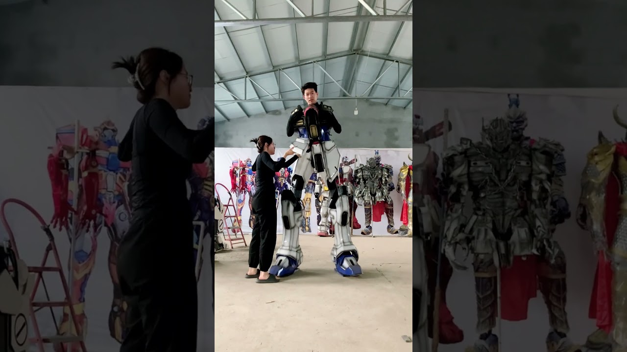 Strike Freedom Gundam Cosplay! #gundam #cosplay #cosplayer #costume #transformation #shorts