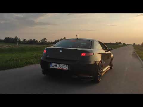 Alfa Romeo GT 2.0 Jts straight pipe sound