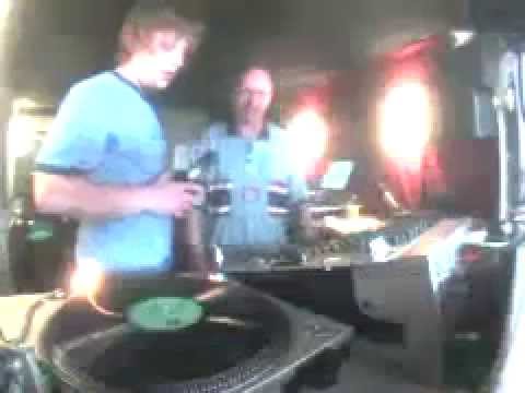 Alex Paterson and Tom Midleton - Thursday Tea Time on Groovetech Radio (2002-06-13)