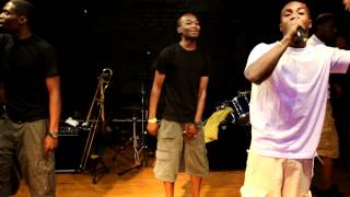 HOOD PHAZE AT THE ART GARAGE DOIN DA THING!!!!!!