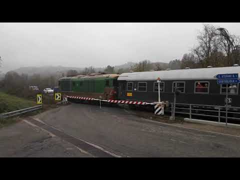 Passaggio a livello Calosso (AT) parte 2 - Level crossing Calosso part 2