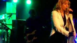 Krezip live - Don&#39; t Crush Me