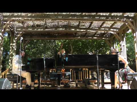 "TAKING A CHANCE ON LOVE" / "LIZA": ROSSANO SPORTIELLO, STEPHANIE TRICK, NICKI PARROTT, HAL SMITH