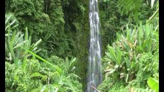 preview picture of video 'Philippines, Biliran province waterfalls. Eco-trekking in Balaquid.'